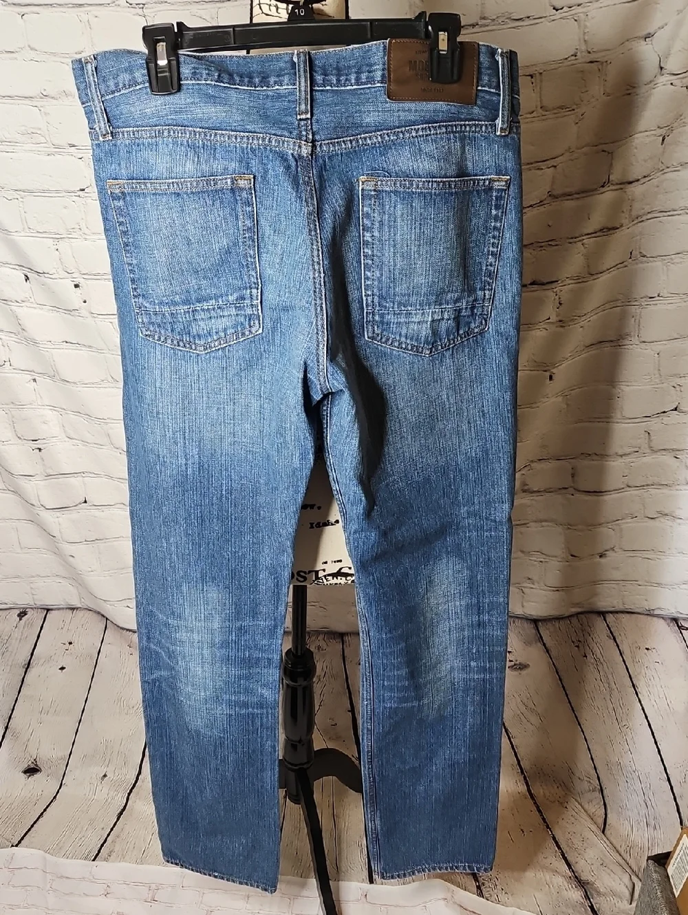 Mossimo Supply Co. Men's Medium Blue Wash Skinny Jeans Size 34x34